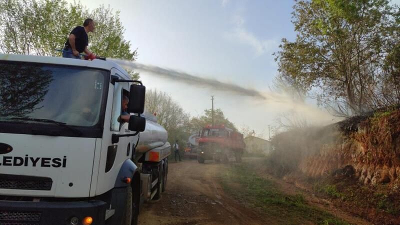 Trabzon Sınırında Yangın Çıktı 80 Dönümlük Arazi Yandı!
