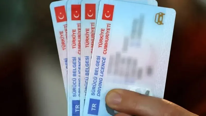 Türkiye Genelinde Nüfus Müdürlüklerinde Sistem Çökmesi: Sürücü Kimliği İşlemleri Durdu!